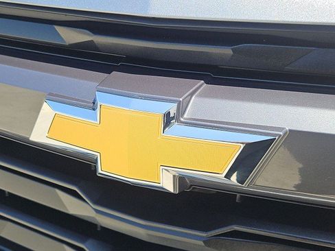 Used 2024 Chevrolet Colorado LT RWD image 30
