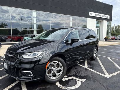 Used 2024 Chrysler Pacifica Limited