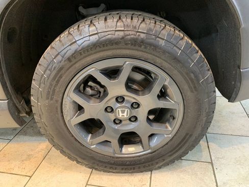 Used 2023 Honda Pilot TrailSport image 13