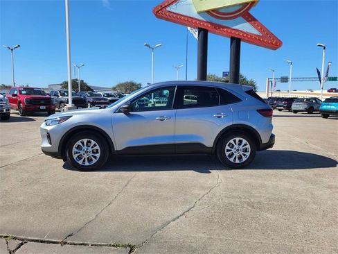 Used 2024 Ford Escape Active w/ Tech Pack #1 image 2