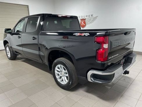 Used 2024 Chevrolet Silverado 1500 LT AWD/4WD image 4