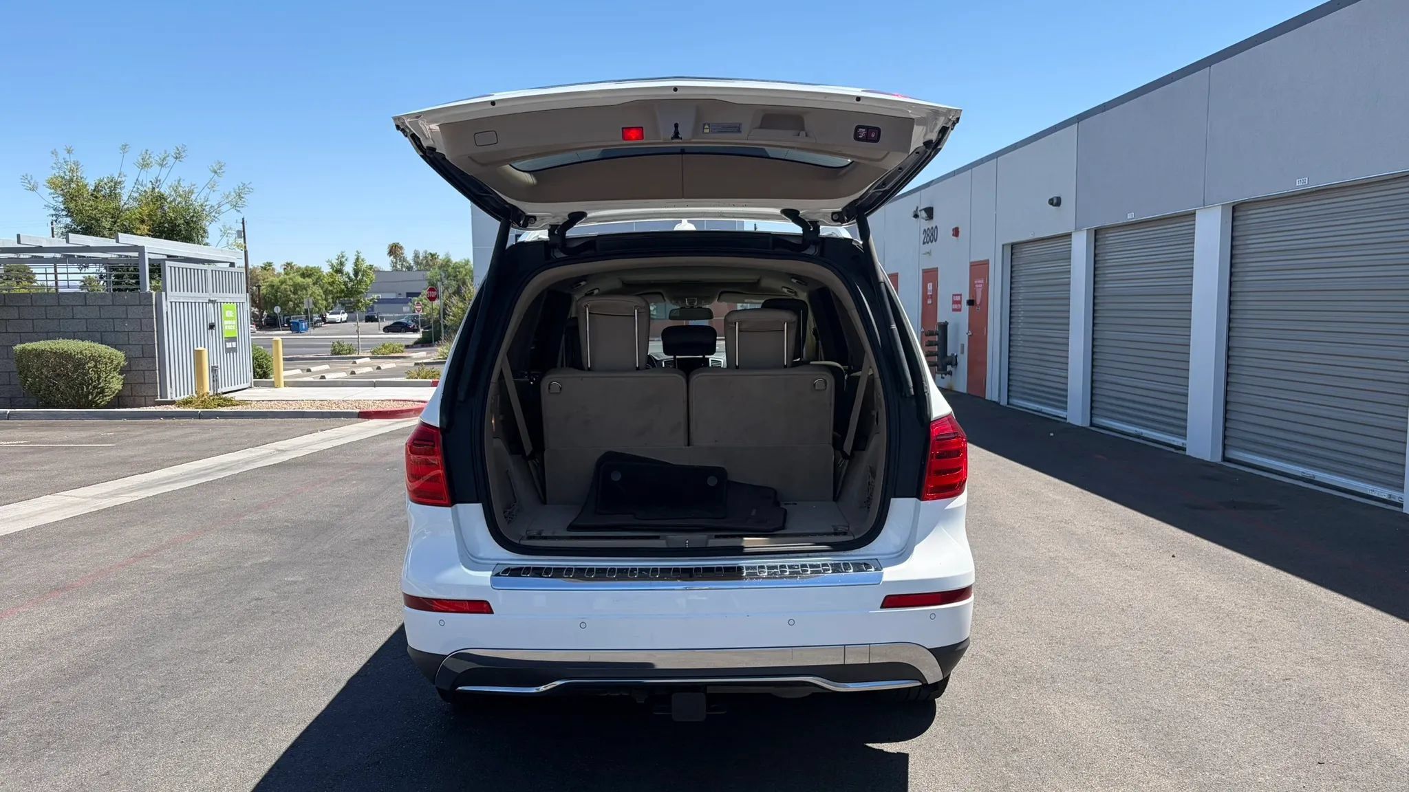Used 2015 Mercedes-Benz GL 320 BlueTEC 4MATIC w/ Premium I Package image 13