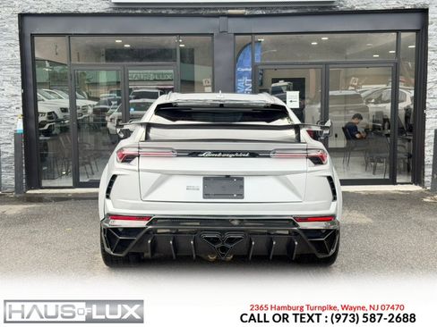 Used 2021 Lamborghini Urus AWD/4WD image 28