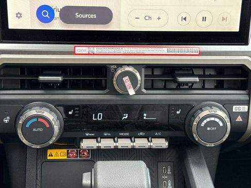 New 2025 Toyota Tacoma TRD Off-Road AWD/4WD image 20