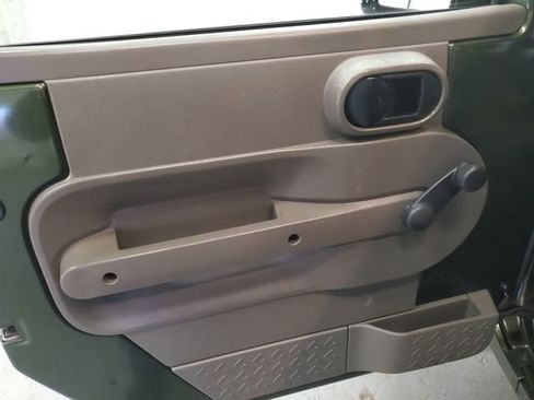 Used 2009 Jeep Wrangler X image 11