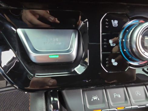 Used 2023 GMC Sierra 1500 AT4 w/ AT4 Premium Package image 21