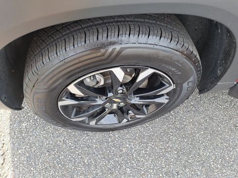 Used 2023 Chevrolet TrailBlazer LT image 30
