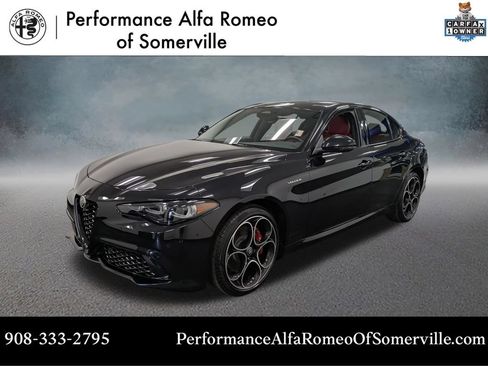 Used 2026 Alfa Romeo Giulia AWD image 1