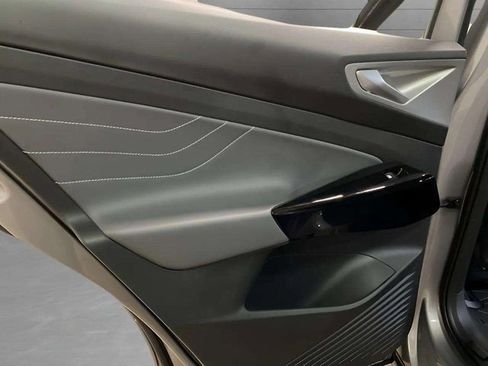 Used 2023 Volkswagen ID.4 S image 62