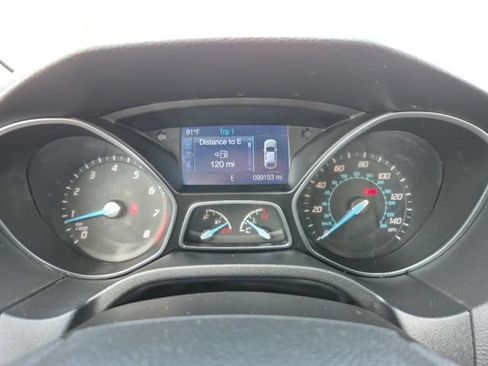 Used 2014 Ford Focus SE FWD image 25