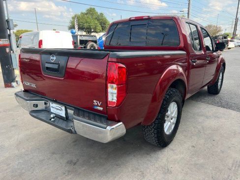 Used 2017 Nissan Frontier SV image 6