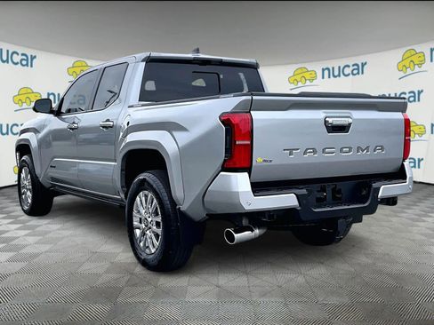 Used 2025 Toyota Tacoma Limited image 4
