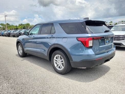 New 2026 Ford Explorer Active RWD image 7