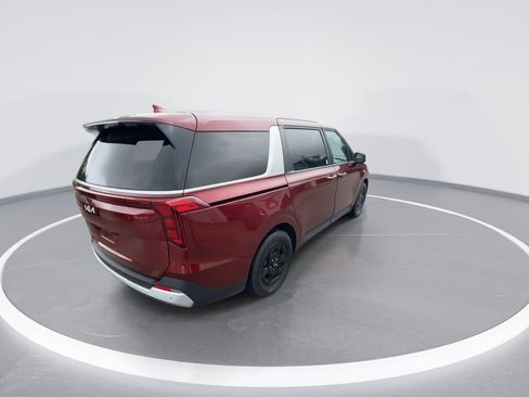 Used 2025 Kia Carnival FWD image 8