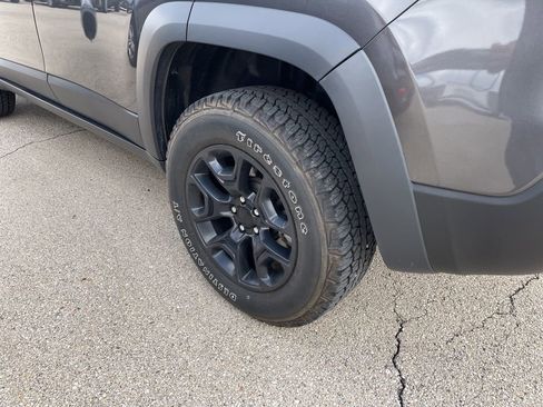 Used 2022 Jeep Cherokee Trailhawk w/ Sun, Sound & Nav Group image 4