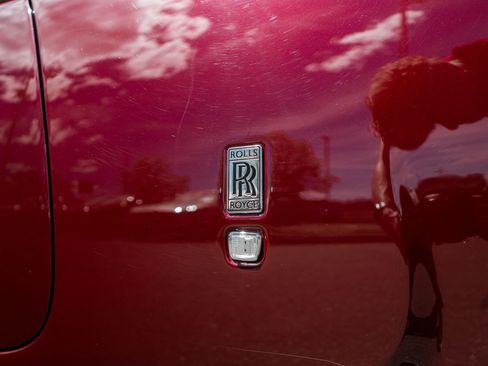 Used 2010 Rolls-Royce Phantom Drophead Coupe image 17