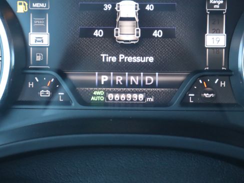 Used 2020 RAM 1500 Laramie image 28