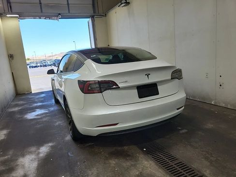 Used 2020 Tesla Model 3 Standard Range Plus RWD image 3