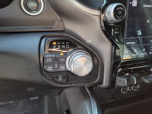 Used 2023 RAM 1500 Laramie AWD/4WD image 19