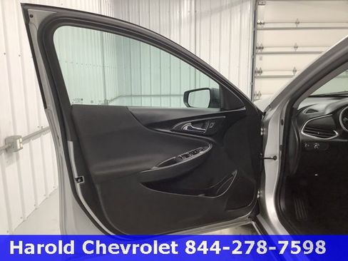 Used 2020 Chevrolet Malibu LS image 14