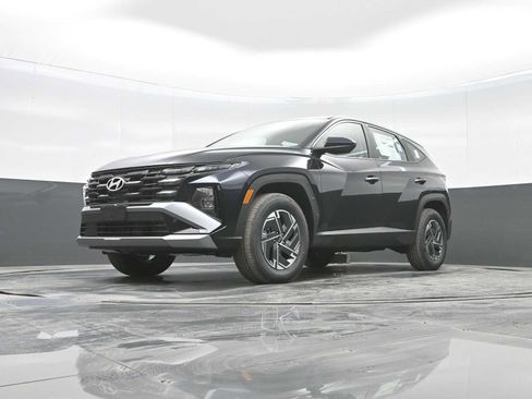 New 2026 Hyundai Tucson Blue SE image 32