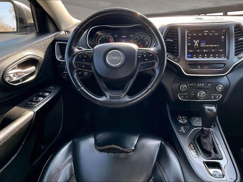 Used 2019 Jeep Cherokee Trailhawk w/ Comfort/Convenience Group AWD/4WD image 7