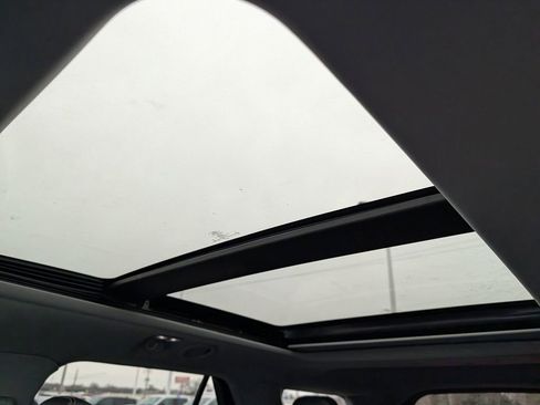 Certified 2022 Ford Explorer XLT w/ Equipment Group 202A image 8