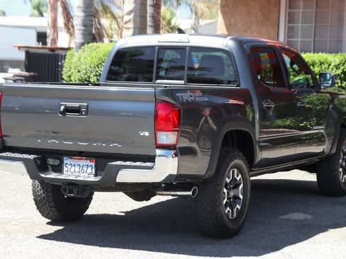 Used 2016 Toyota Tacoma TRD Off-Road w/ Towing Package RWD image 10