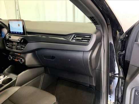 Used 2025 Ford Escape ST-Line FWD image 16