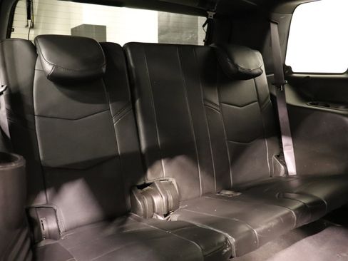 Used 2015 Cadillac Escalade Platinum image 23