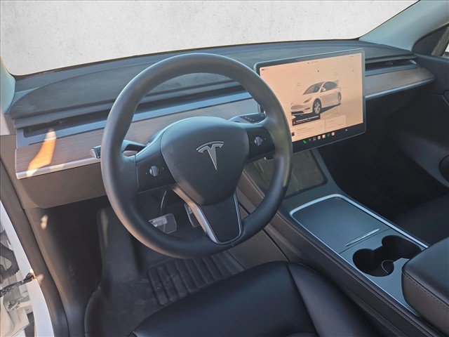 Used 2022 Tesla Model Y Long Range AWD/4WD image 13