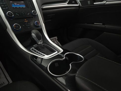 Used 2014 Ford Fusion SE image 23