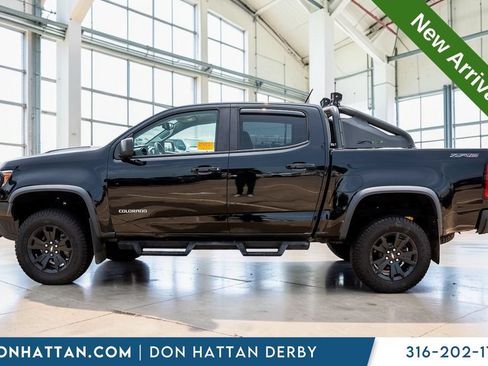 Used 2019 Chevrolet Colorado ZR2 w/ ZR2 Midnight Special Edition AWD/4WD image 2