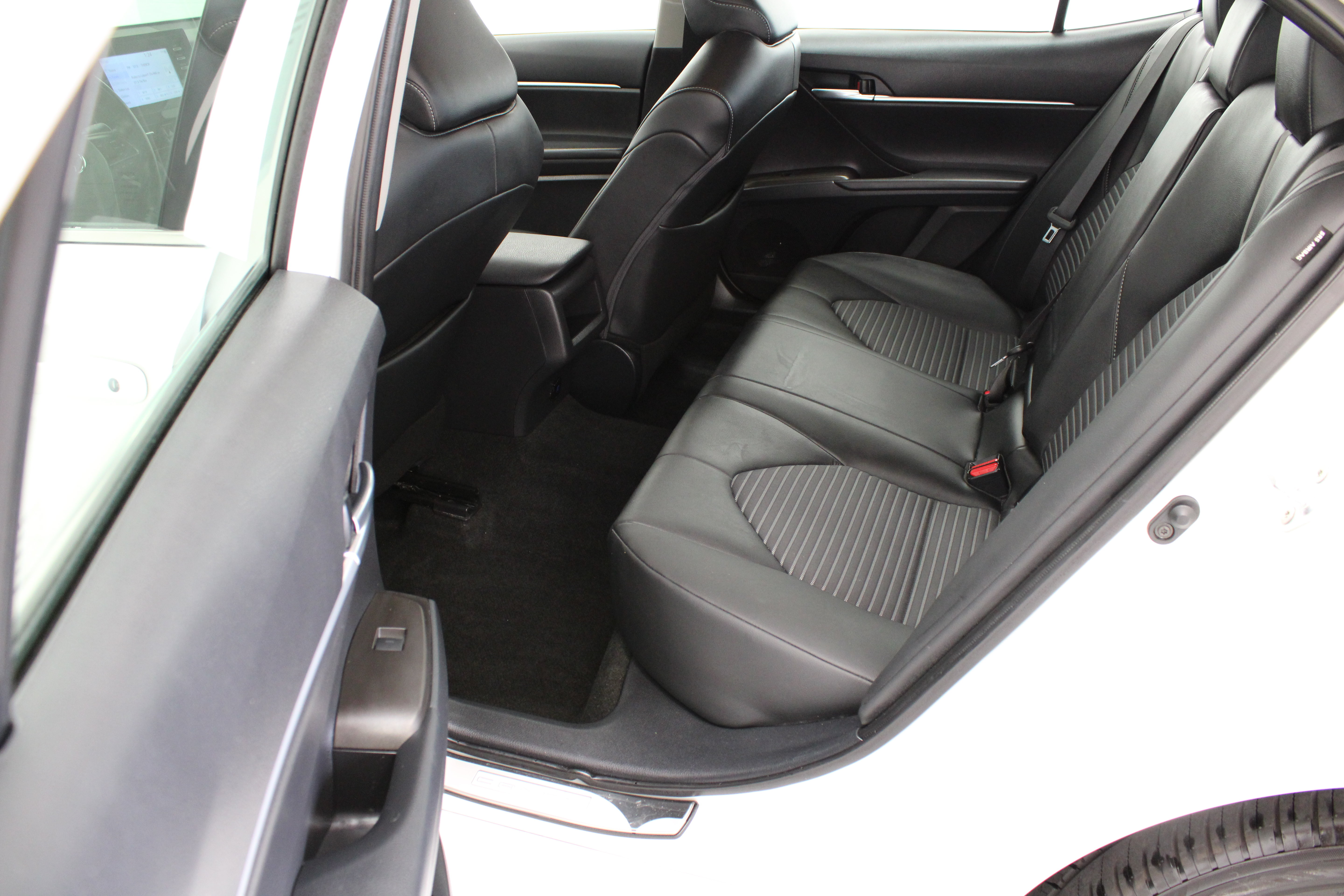 Used 2023 Toyota Camry SE FWD image 26