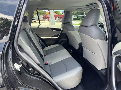 Certified 2022 Toyota RAV4 XLE Premium FWD image 17