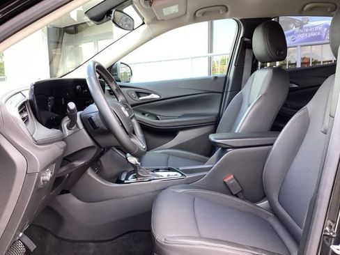 Used 2025 Buick Encore GX Preferred FWD image 23