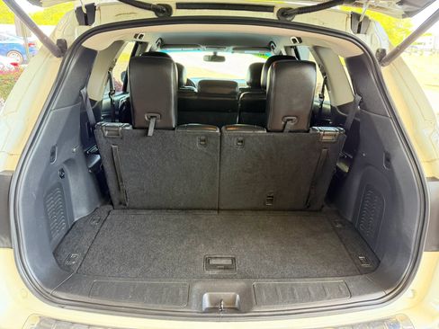 Used 2015 Nissan Pathfinder SL w/ SL Tech Package FWD image 25