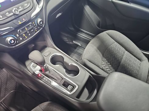 Used 2022 Chevrolet Equinox LT AWD/4WD image 26