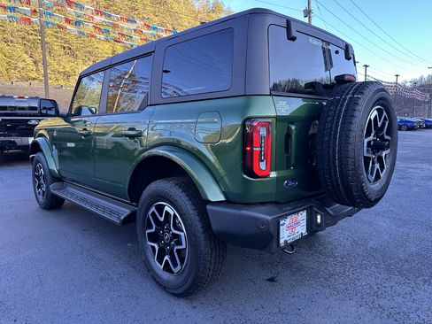 New 2025 Ford Bronco Outer Banks image 3