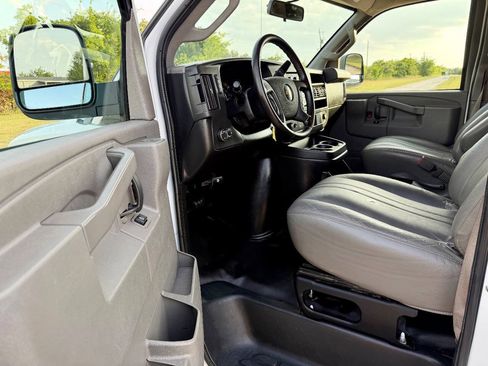 Used 2021 Chevrolet Express 2500 w/ Driver Convenience Package RWD image 14