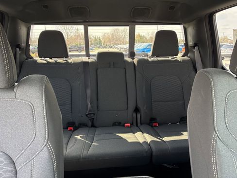 New 2026 RAM 1500 4x4 Crew Cab image 15