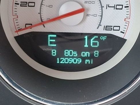 Used 2011 Dodge Challenger R/T image 18