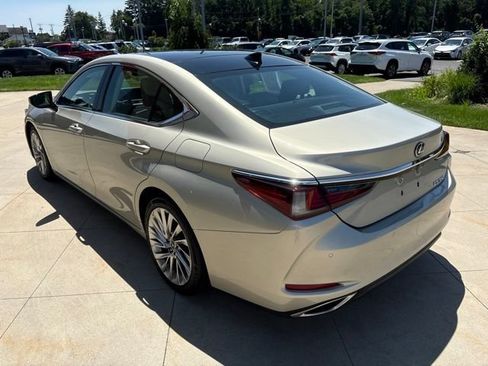 Used 2020 Lexus ES 350 w/ Luxury Package FWD image 5