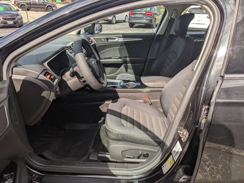 Used 2013 Ford Fusion SE FWD image 10