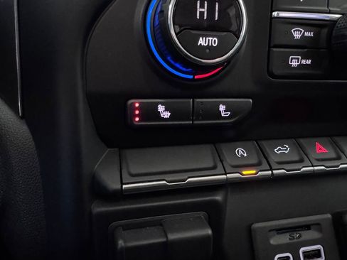 Used 2019 Chevrolet Silverado 1500 LT w/ All-Star Edition image 24