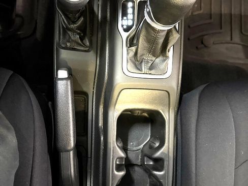 Used 2022 Jeep Gladiator Sport image 18
