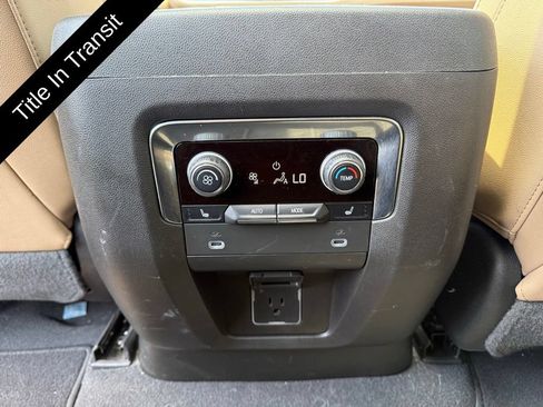 Used 2023 Chevrolet Tahoe Premier AWD/4WD image 17