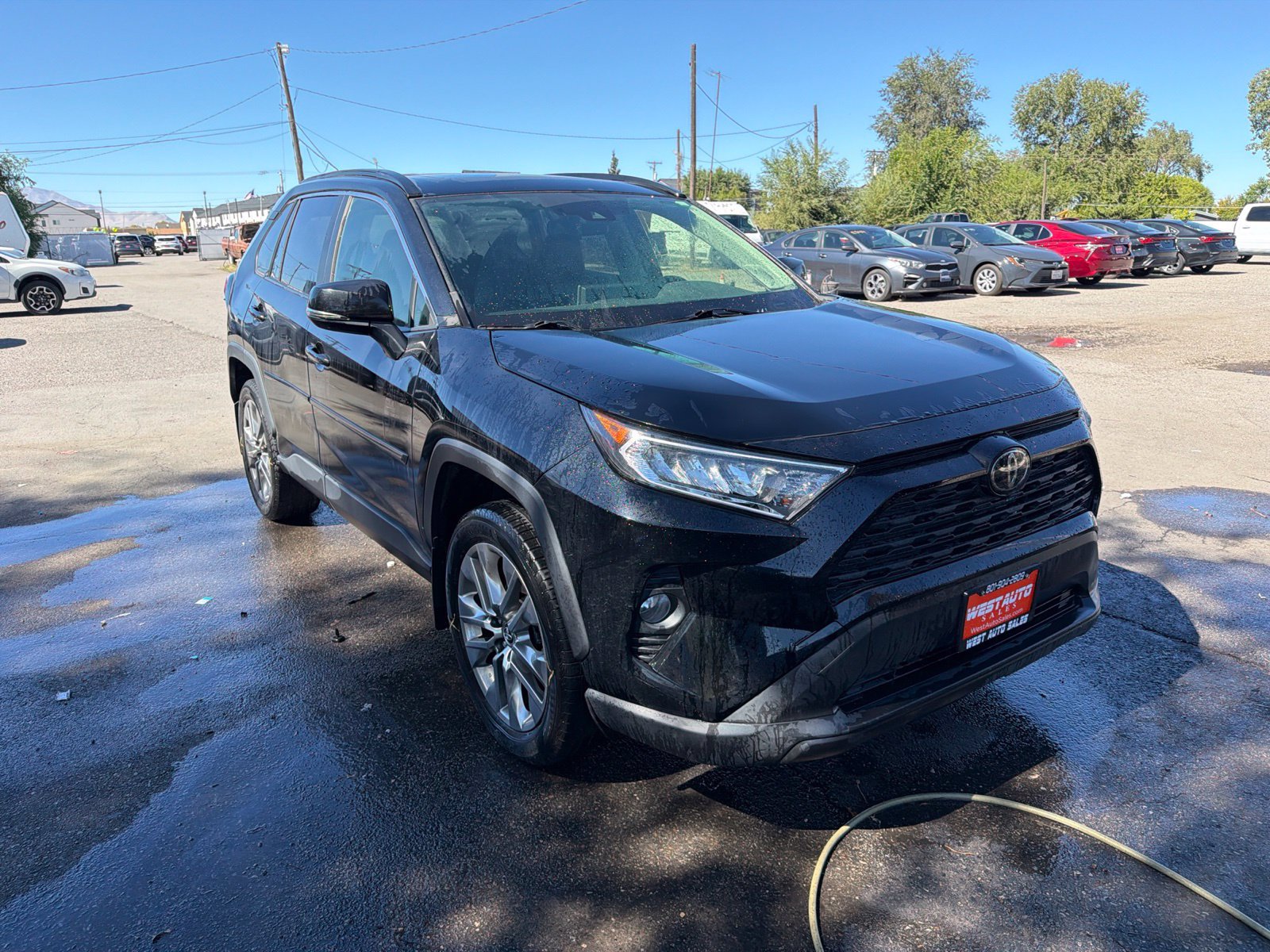 Used 2019 Toyota RAV4 XLE Premium w/ Cold Weather Package AWD/4WD image 3