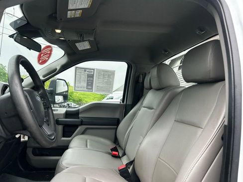Used 2020 Ford F550 4x4 Regular Cab Super Duty image 10