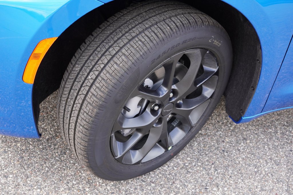 New 2027 Chrysler Pacifica Select AWD/4WD image 9